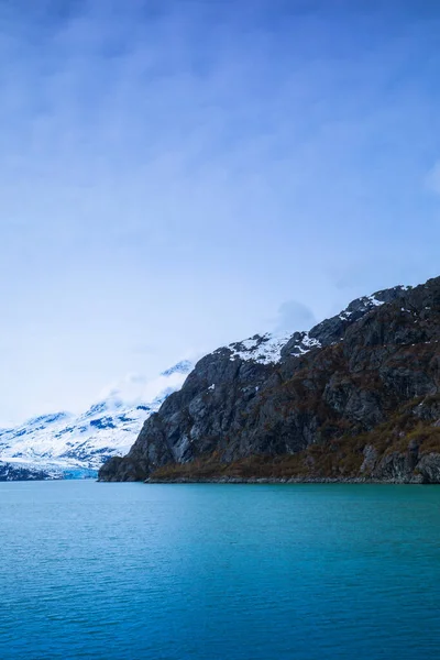 Statek Wycieczkowy Pływający Parku Narodowym Glacier Bay Alaska — Zdjęcie stockowe