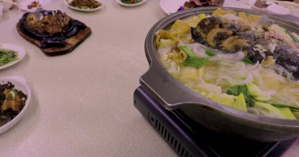 Een Van Favoriete Hot Pots Van Chinese Mensen Bijeenkomsten Vis — Stockvideo