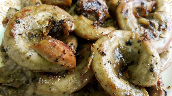 yakın çekim domuz göbek sarımsak ve karabiber de ızgara