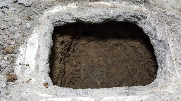 kat ev, harç beton iç delik kazmak