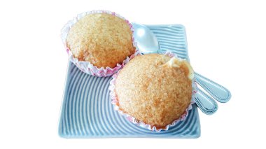 Anne lai git, buharda pandispanya, Çin pasta üzerinde backgro izole