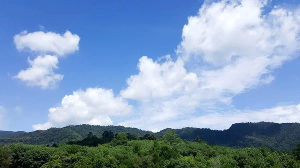 Paesaggio Natura Con Nuvole Cielo Montagna — Foto Stock