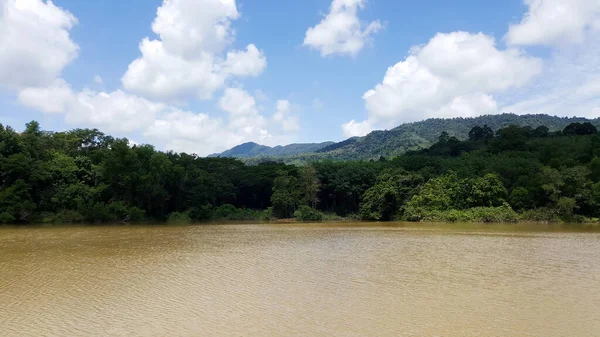 Landschaft Natur Mit Wolken Himmel Berg Kanal — Stockfoto