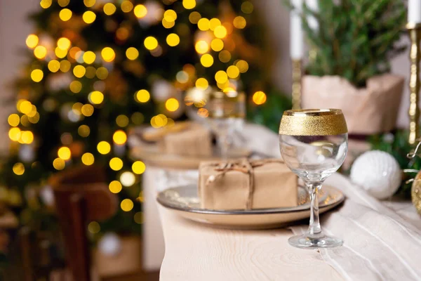 Різдвяний Або Новорічний Святковий Стіл Склянка Шампанського Столі — стокове фото