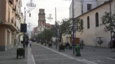 Sorrento ana caddede insanlar