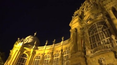 Budapeşte tarım Müzesi geceleri