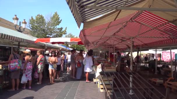 Pessoas no mercado em Nice, França — Vídeo de Stock