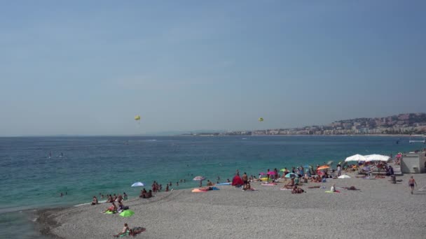 Strand in Nice in Frankrijk — Stockvideo