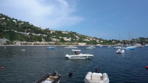 Fransa'da Villefranche-Sur-Mer'de tekne taşıma — Stok video