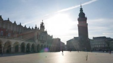 Parlak güneş ışınları ana Pazar Meydanı