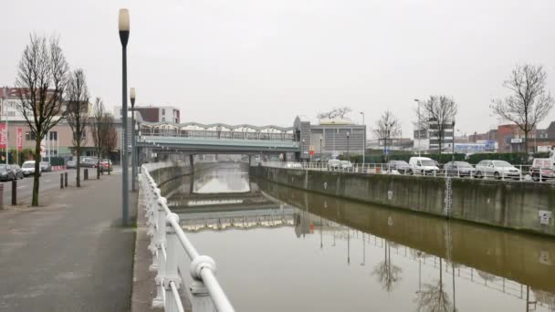 Utsikt över Delacroix tunnelbanestation i Bryssel-Tilt och Pan — Stockvideo