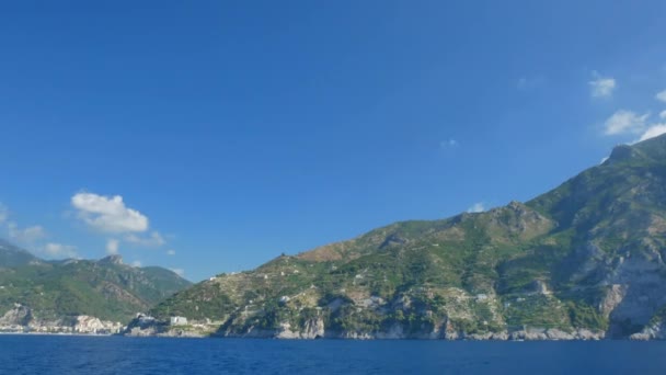 Costa Amalfitana Verde no verão na Itália — Vídeo de Stock