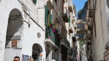 Geleneksel Amalfi mimarisi ve Amalfi halkı