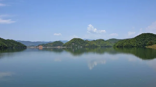 Morning Begnas Lake Lake Pokhara Nepal Hills Shore Covered Green — Stock Photo, Image