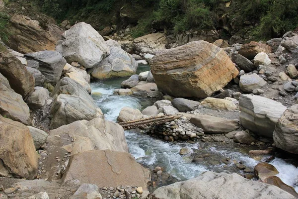 Kimrong Khola River Ghandruk Nepal Timber Bridge Big Boulder — Stock Photo, Image