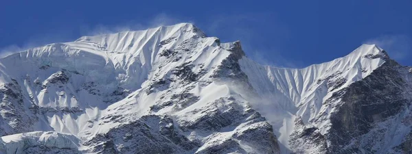尼泊尔 Langtang 雪山山脉峰值 — 图库照片