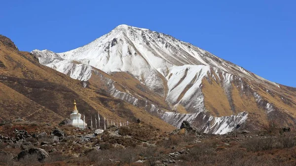 Spring Scene Langtang Valley Mount Tserko Small Stupa — Stock Photo, Image