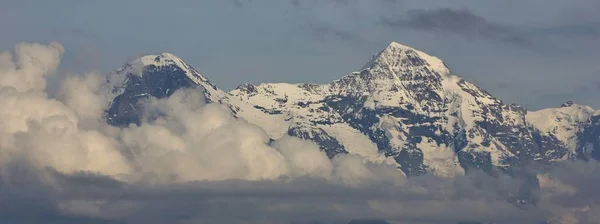 Peaks Mount Eiger Monch Cercado Por Nuvens Suíça — Fotografia de Stock