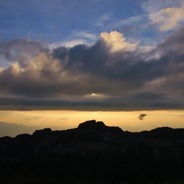 Vista Pôr Sol Cume Monte Niederhorn Bernese Oberland — Fotografia de Stock