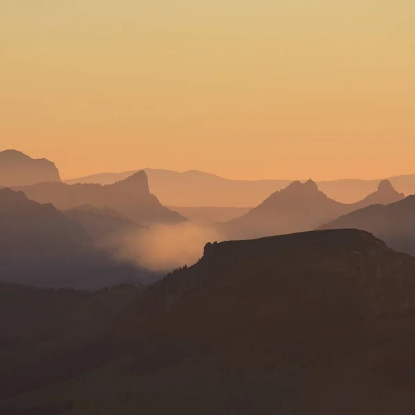 Silhouettes Mount Wiriehore Other Mountains Bernese Oberland Golden Sunset Swiss — Stock Photo, Image
