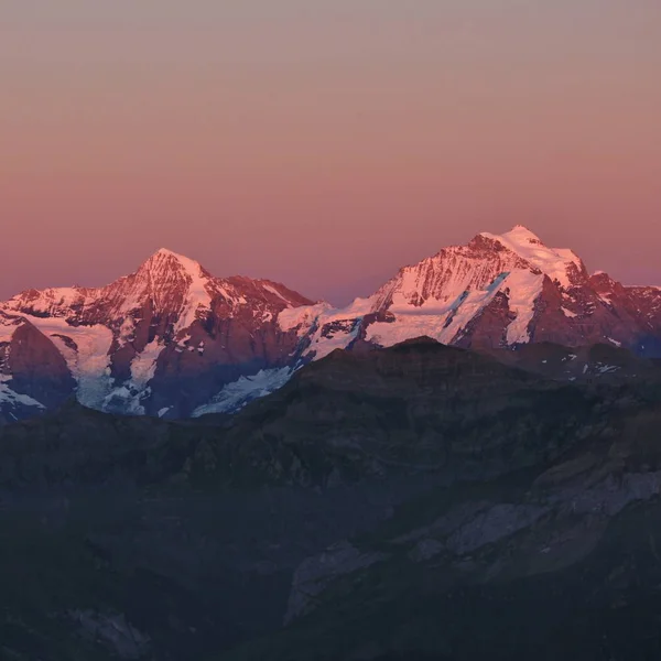 Slavné Hory Monch Jungfrau Při Západu Slunce Pohled Mount Niesen — Stock fotografie