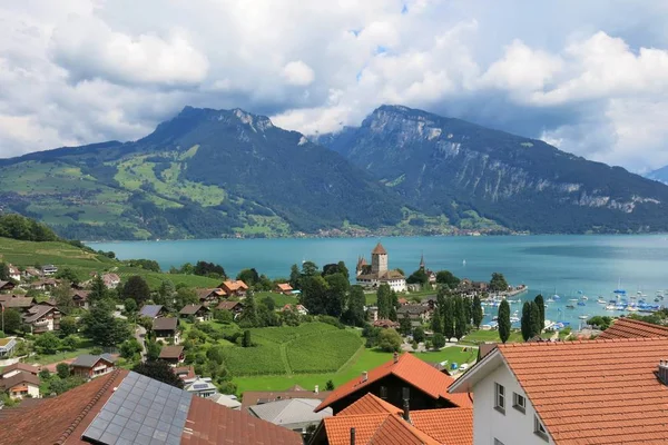 ベルン トゥーン湖の村 スイス — ストック写真