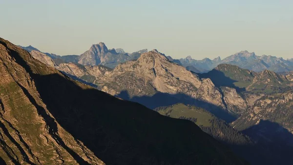 Pohoří Bernském Oberlandu Úsvitu Úchvatný Pohled Mount Niesen — Stock fotografie