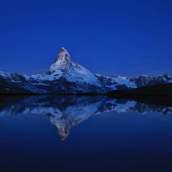 Matterhorn Modré Hodiny — Stock fotografie