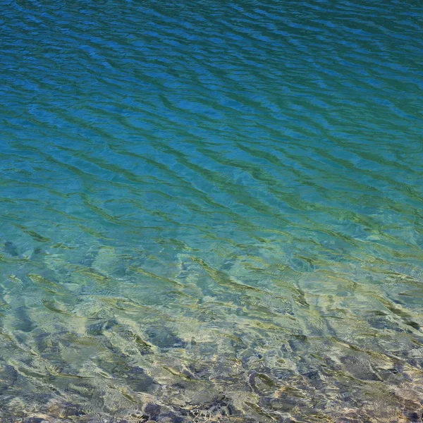 Água Limpa Limpa Lago Klontal Alpes Suíços Natureza Fundo — Fotografia de Stock
