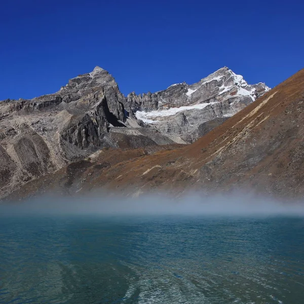 Ranní Mlha Nad Tyrkysová Jezera Gokyo Nepál — Stock fotografie