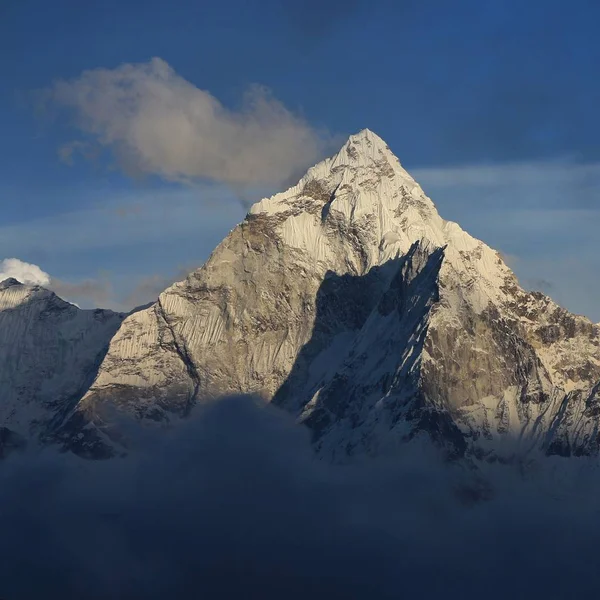 Szczyt Mount Ama Dablam Tuż Przed Zachodem Słońca Widok Dzongla — Zdjęcie stockowe