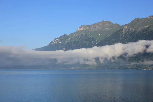 スイス ブリエンツから見たアウグストマッツェル山 — ストック写真
