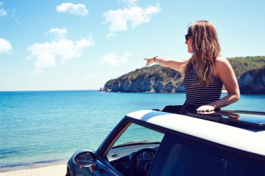 Kadın araba seyahat özgürlüğü zevk
