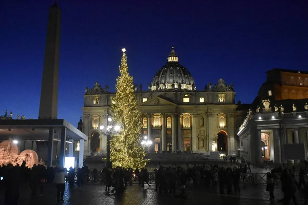 Roma Piazza San Pietro Con Albero Natale Presepe Sabbia — стоковое фото
