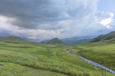Nehrin Drakensberg Güney Afrika yem dağda yağmur