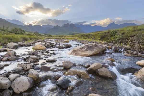 River Flowing Rocks River Bed Drakensberg South Africa — Stock Photo, Image