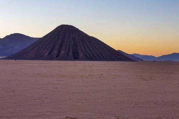 Montaña de chocolate al atardecer —  Fotos de Stock