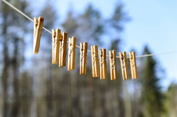 Kläder Spinn För Kläder Och Kläder Hänga Mot Den Blå — Stockfoto