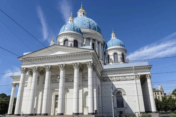 Panoramiczny Widok Katedrę Trójcy Świętej Sankt Petersburgu Niebieskie Kopułki Złote — Zdjęcie stockowe