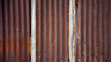 Eski ve paslı galvanize demir çatı dokusu