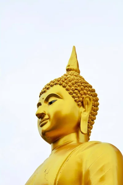 Statue Bouddha Doré Ciel — Photo