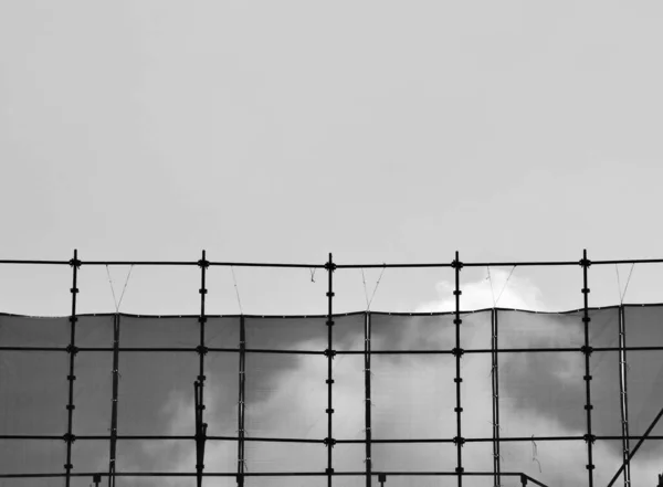 Silhouette Von Gerüsten Auf Der Baustelle Monochrom — Stockfoto