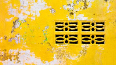 Eski çatlak sarı duvarlı hava deliği - arkaplan desenli 