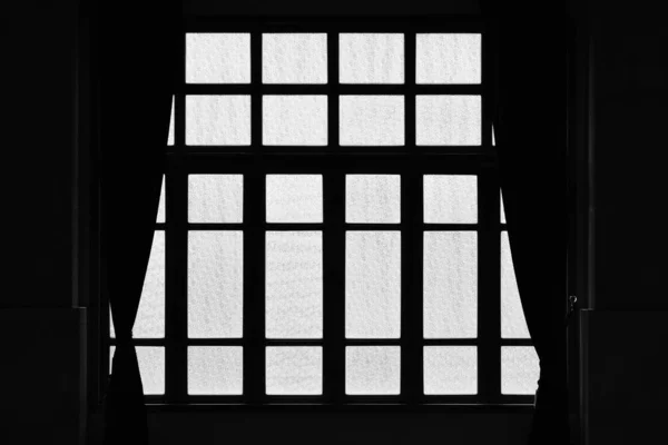 Σιλουέτα Από Γυάλινο Παράθυρο Μονόχρωμη — Φωτογραφία Αρχείου