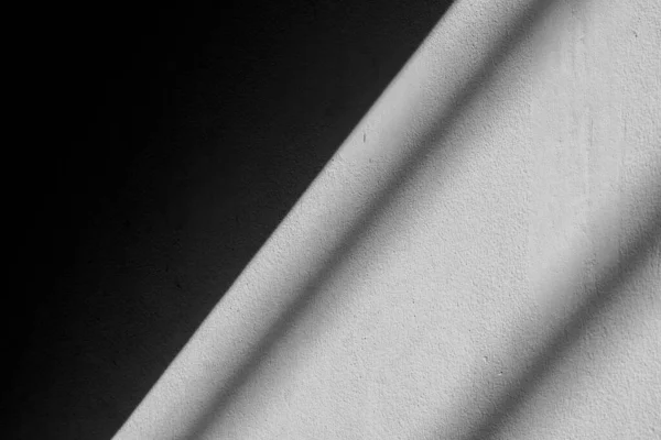 Fondo Abstracto Una Pared Blanca Con Sombras Desde Ventana —  Fotos de Stock