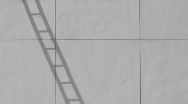 Σκιά Σκάλας Μπαμπού Τσιμεντένιο Τοίχο — Φωτογραφία Αρχείου