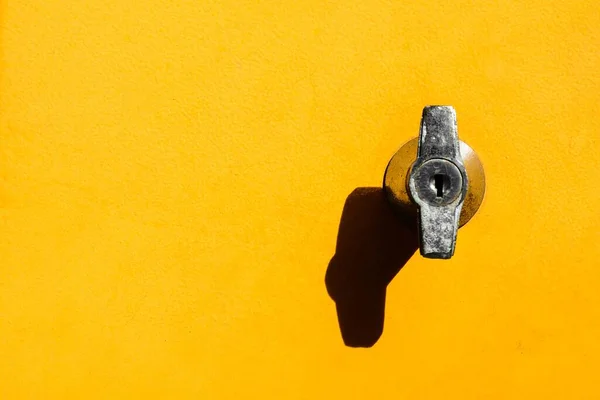 Lock Yellow Locker Closeup — Stock Photo, Image