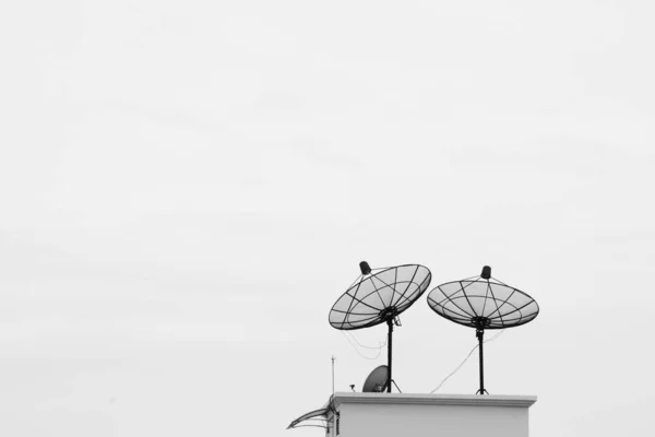 Satélite Edificio Cielo —  Fotos de Stock