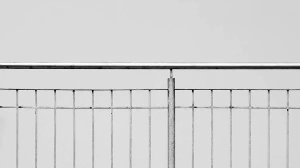 Ατσάλινος Φράκτης Στο Μπαλκόνι — Φωτογραφία Αρχείου