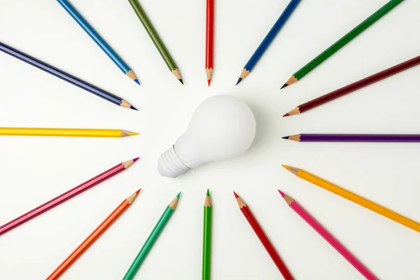 Ampoule Crayon Couleur Sur Fond Blanc — Photo